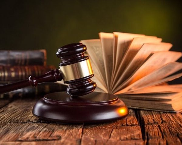 زمان توزیع کارت آزمون وکالت اعلام شد/تشریح جزئیات برگزاری آزمون