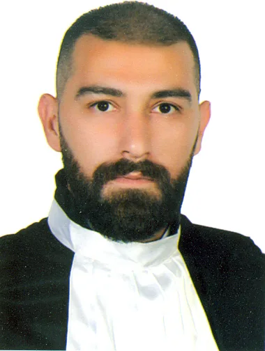 وکیل فرزام پروار