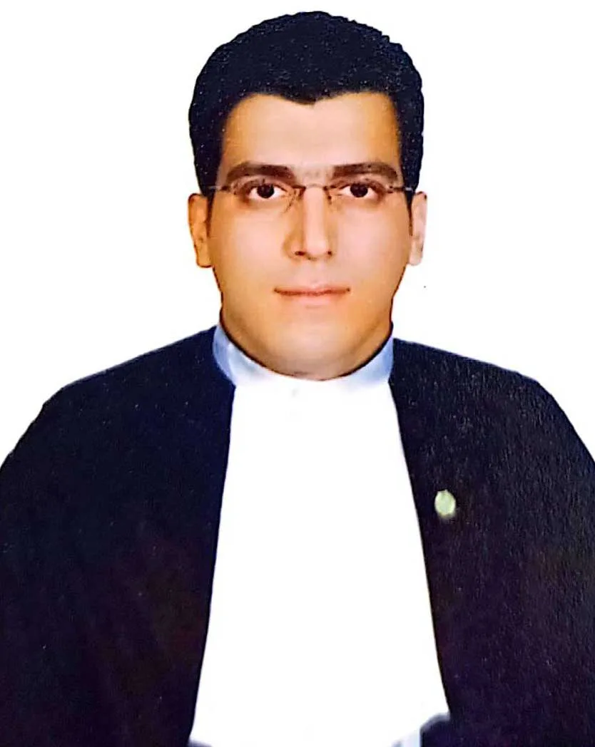 وکیل مصطفی آتش روز